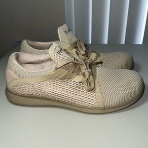 PROPÉT NEW, size 11.5, very comfy, last one!